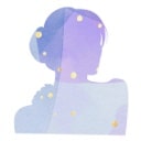 女性が肩こりで悩んでいる画像